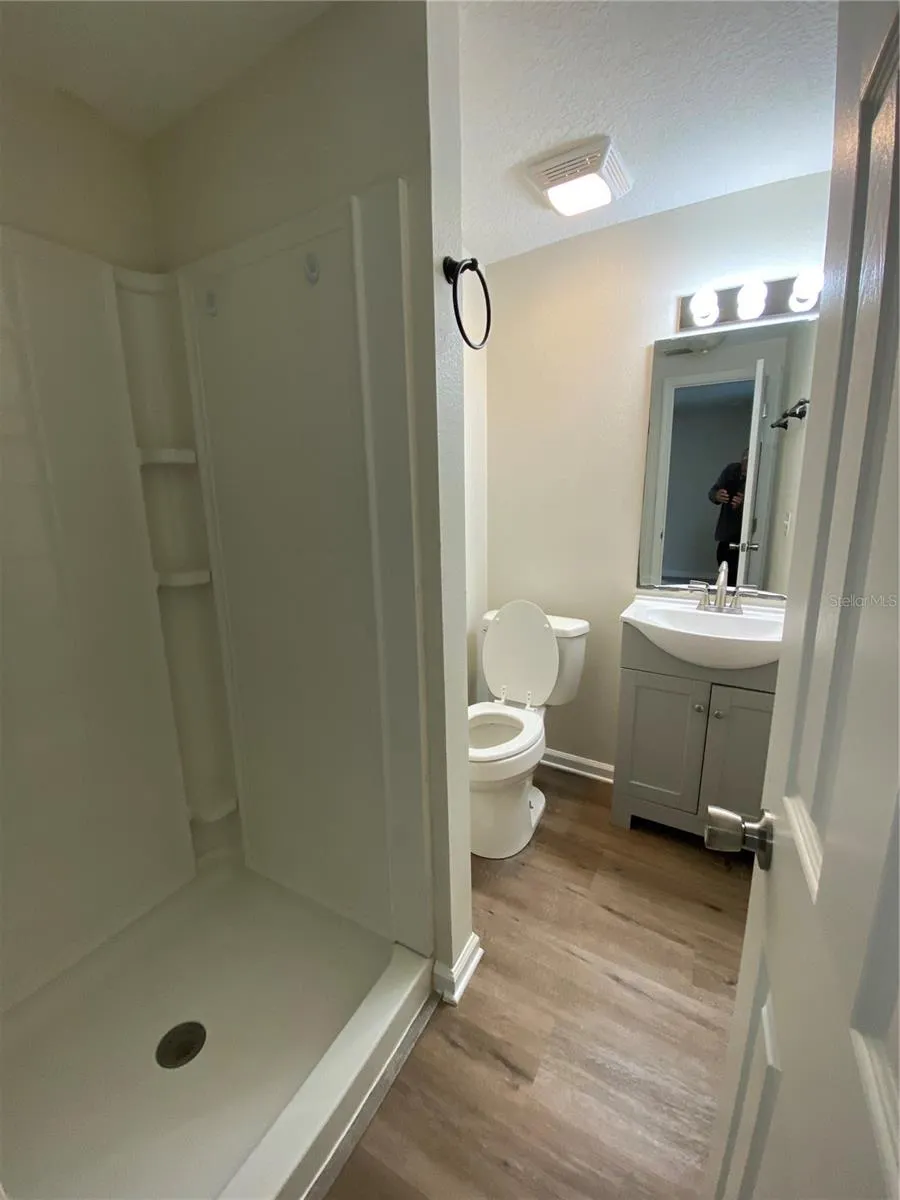803 E HAZZARD AVENUE Eustis, FL 32726