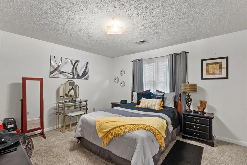 165 Hayes Circle Rex, GA 30273