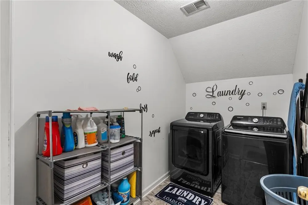 165 Hayes Circle Rex, GA 30273
