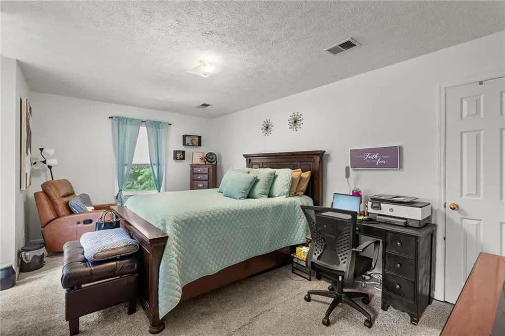 165 Hayes Circle Rex, GA 30273
