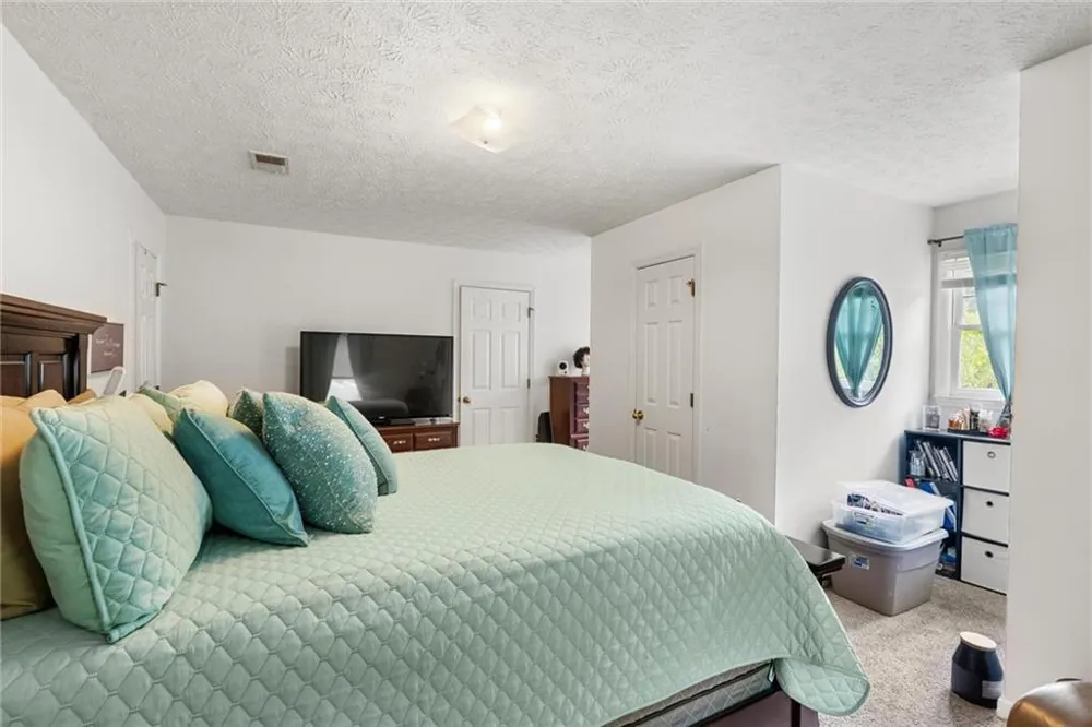 165 Hayes Circle Rex, GA 30273