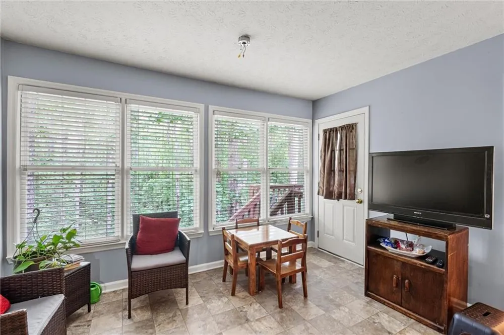165 Hayes Circle Rex, GA 30273
