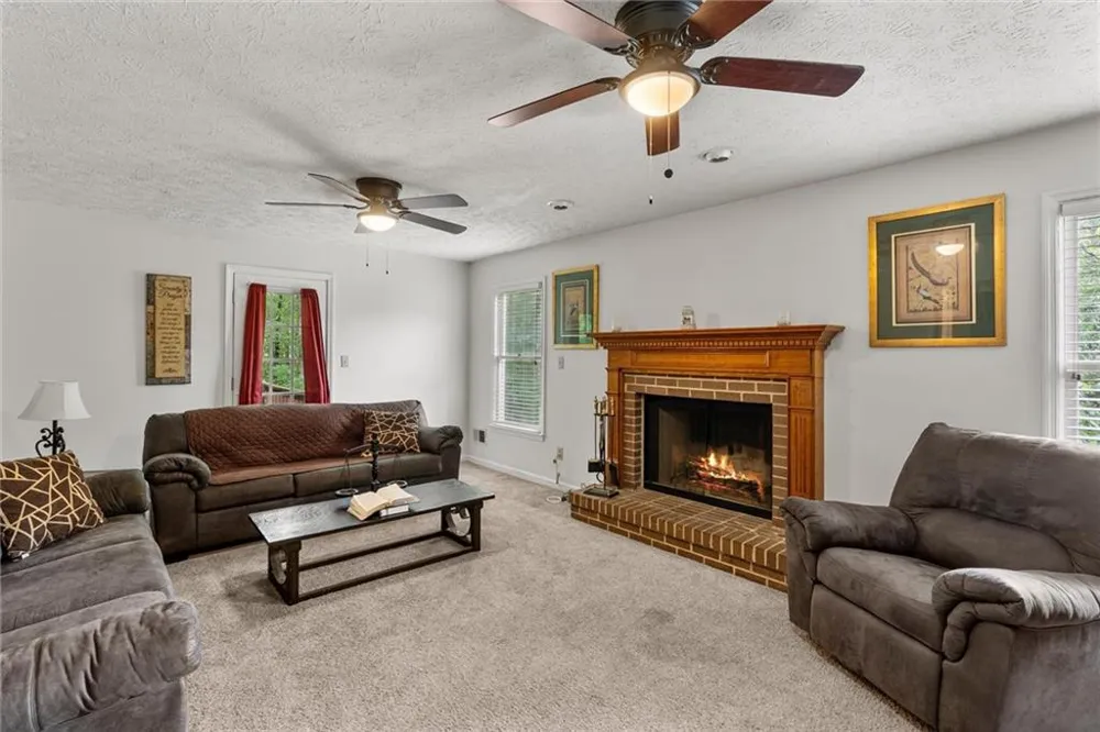 165 Hayes Circle Rex, GA 30273
