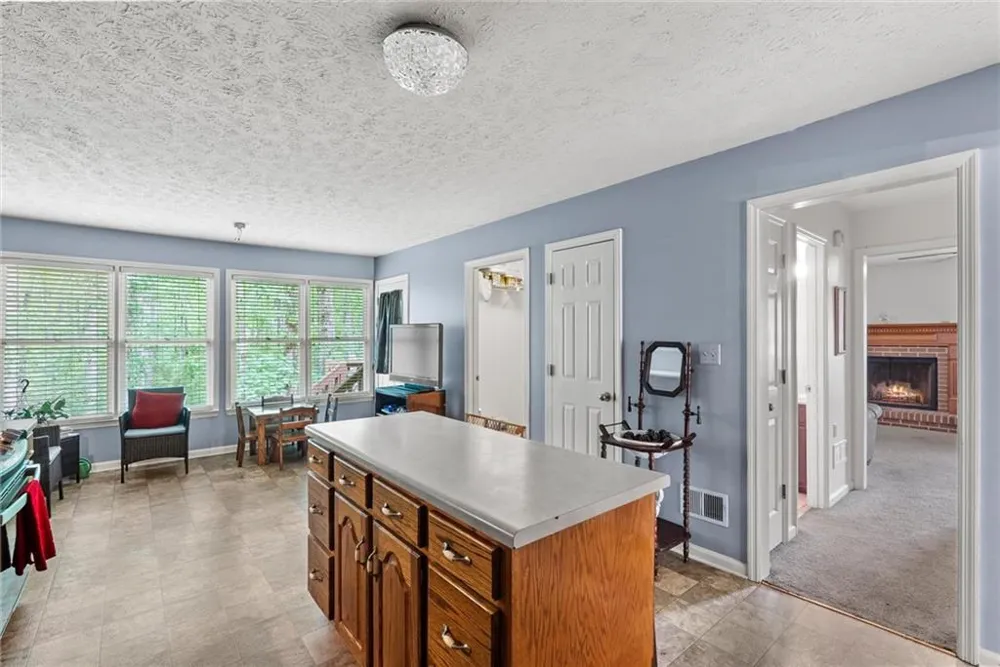 165 Hayes Circle Rex, GA 30273