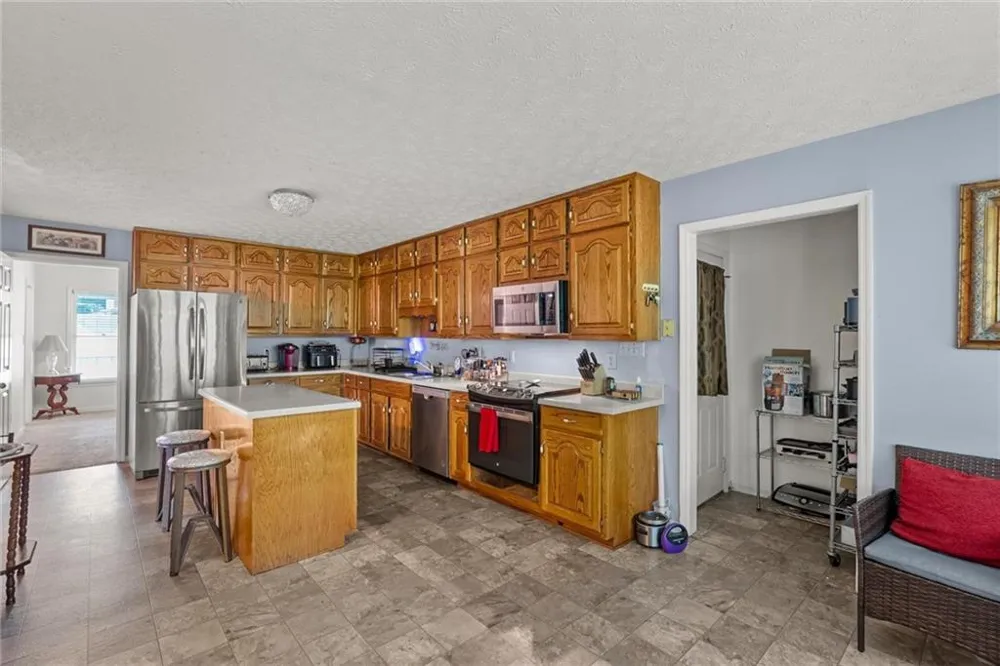 165 Hayes Circle Rex, GA 30273