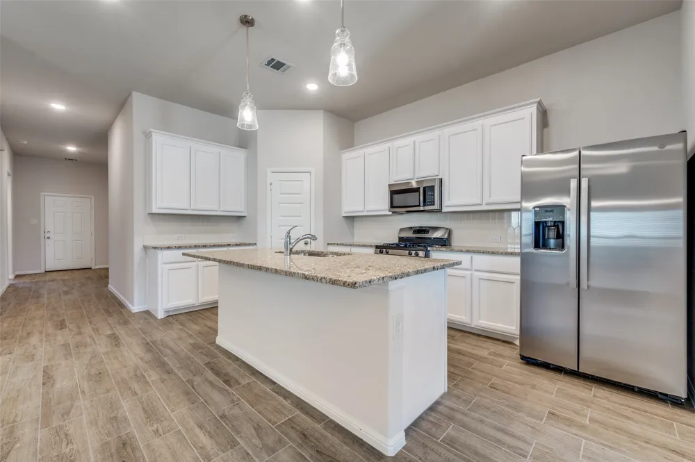 6445 Auburn Dale Road Pilot Point, TX 76258