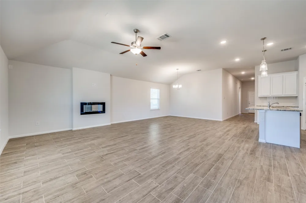 6445 Auburn Dale Road Pilot Point, TX 76258