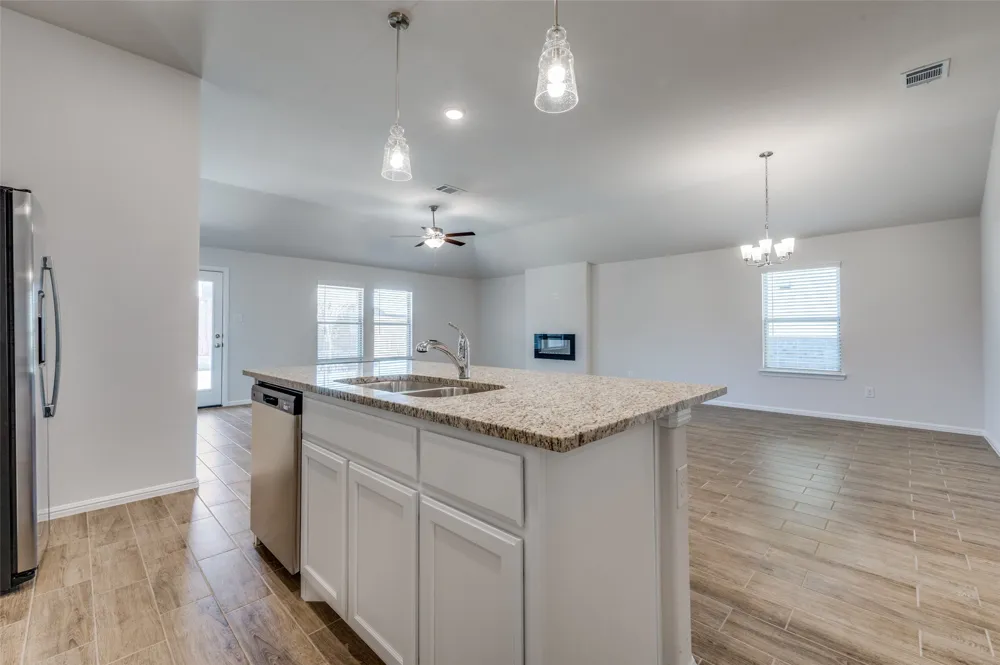 6445 Auburn Dale Road Pilot Point, TX 76258