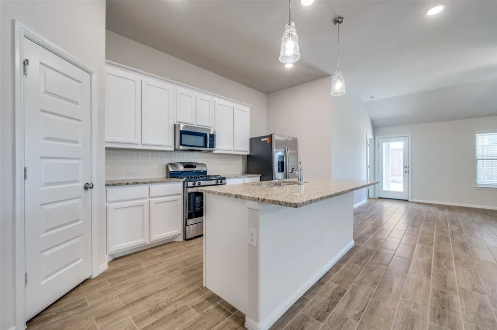 6445 Auburn Dale Road Pilot Point, TX 76258