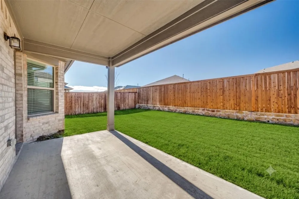 6445 Auburn Dale Road Pilot Point, TX 76258