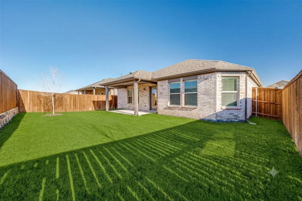 6445 Auburn Dale Road Pilot Point, TX 76258