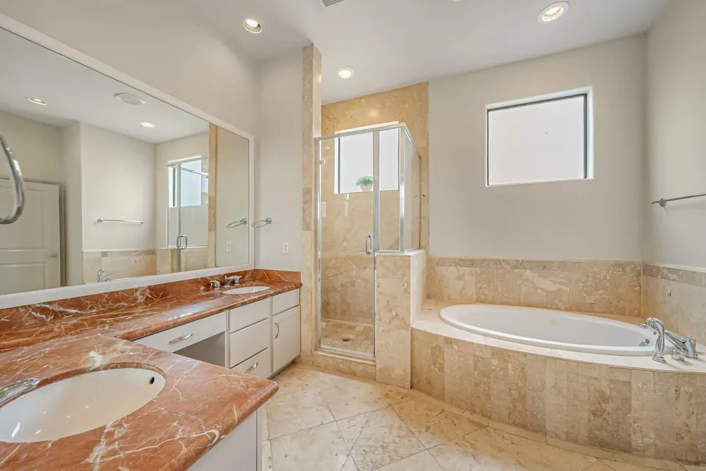 1914 Woodbury Street Houston, TX 77030