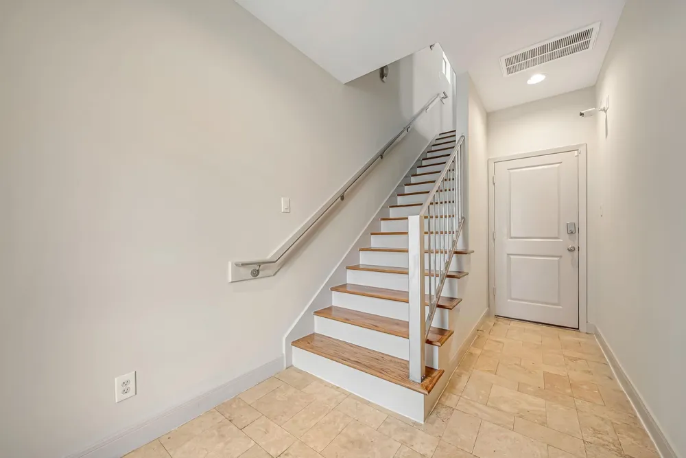 1914 Woodbury Street Houston, TX 77030