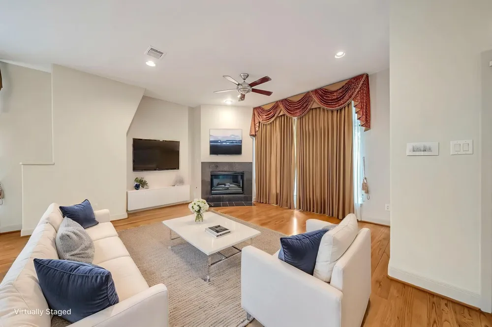 1914 Woodbury Street Houston, TX 77030