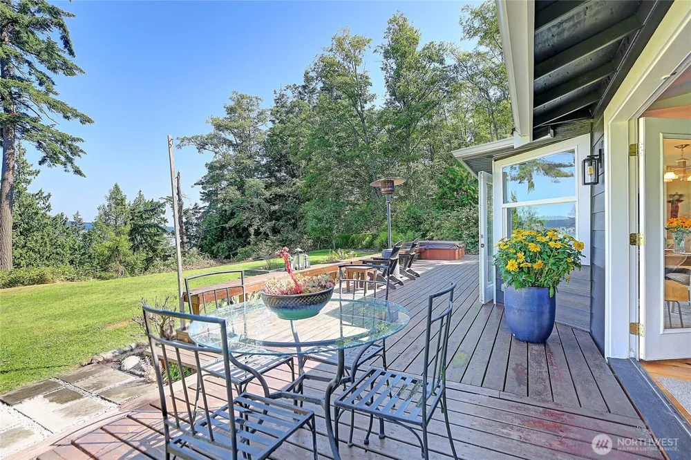 610 Maple Heights Road Camano Island, WA 98282