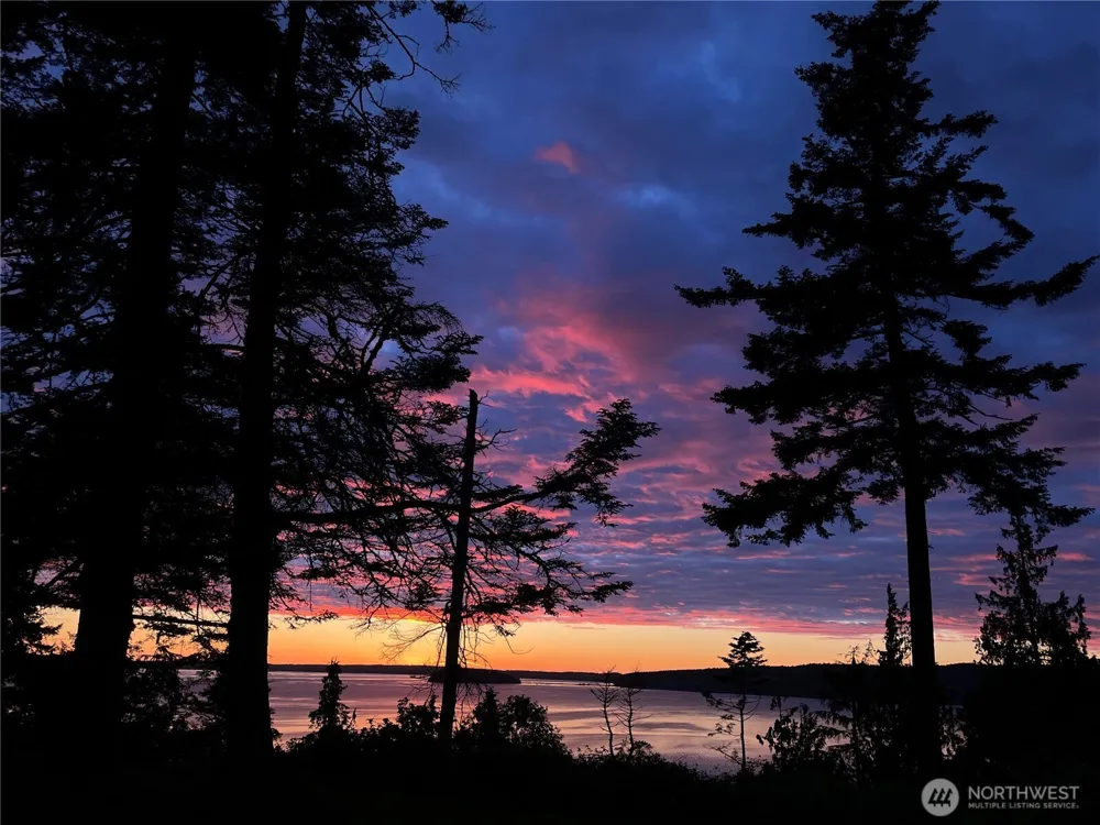 610 Maple Heights Road Camano Island, WA 98282