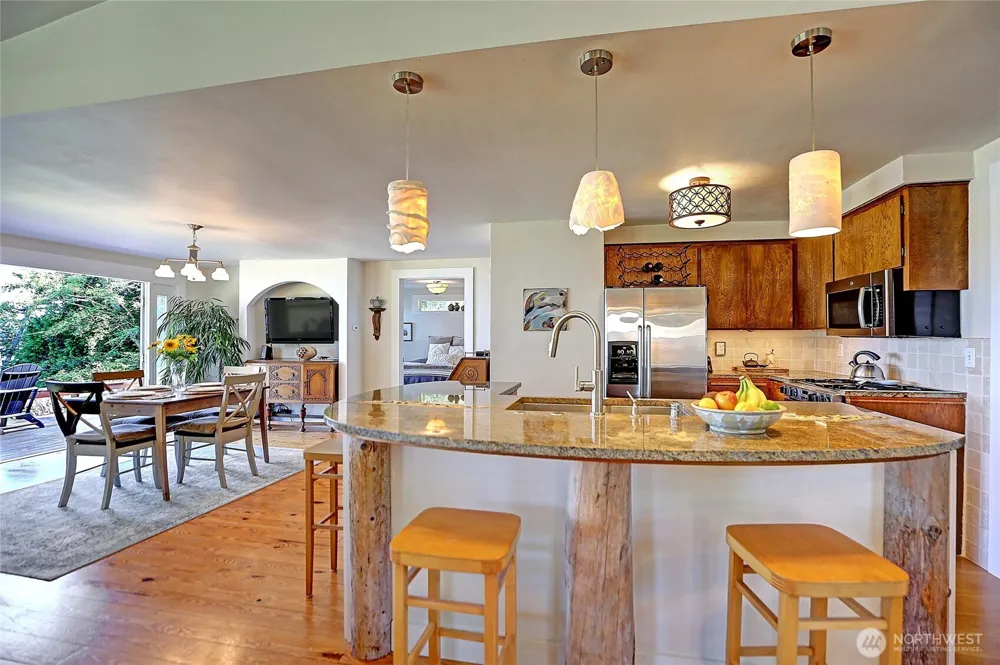 610 Maple Heights Road Camano Island, WA 98282