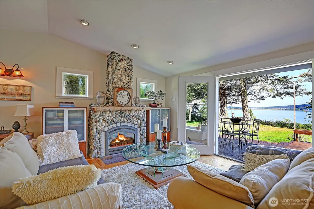 610 Maple Heights Road Camano Island, WA 98282