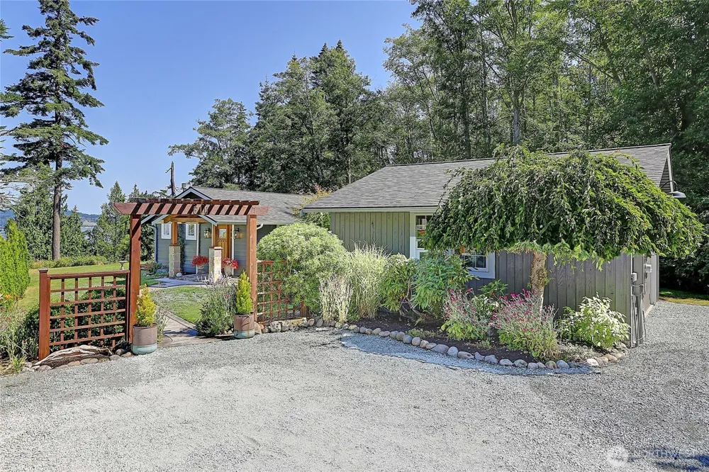 610 Maple Heights Road Camano Island, WA 98282