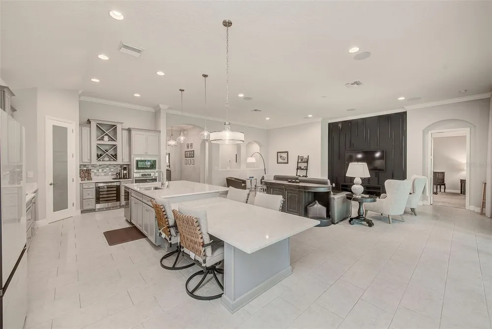 6916 NEOPOLITAN COURT Apollo Beach, FL 33572