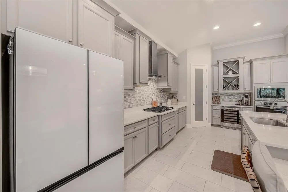 6916 NEOPOLITAN COURT Apollo Beach, FL 33572