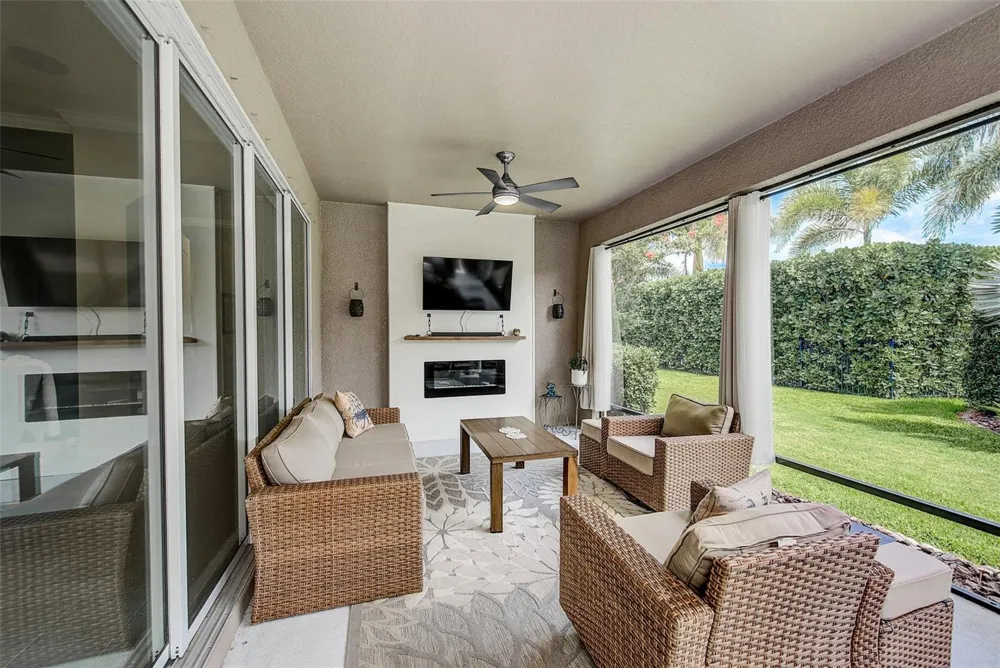 6916 NEOPOLITAN COURT Apollo Beach, FL 33572