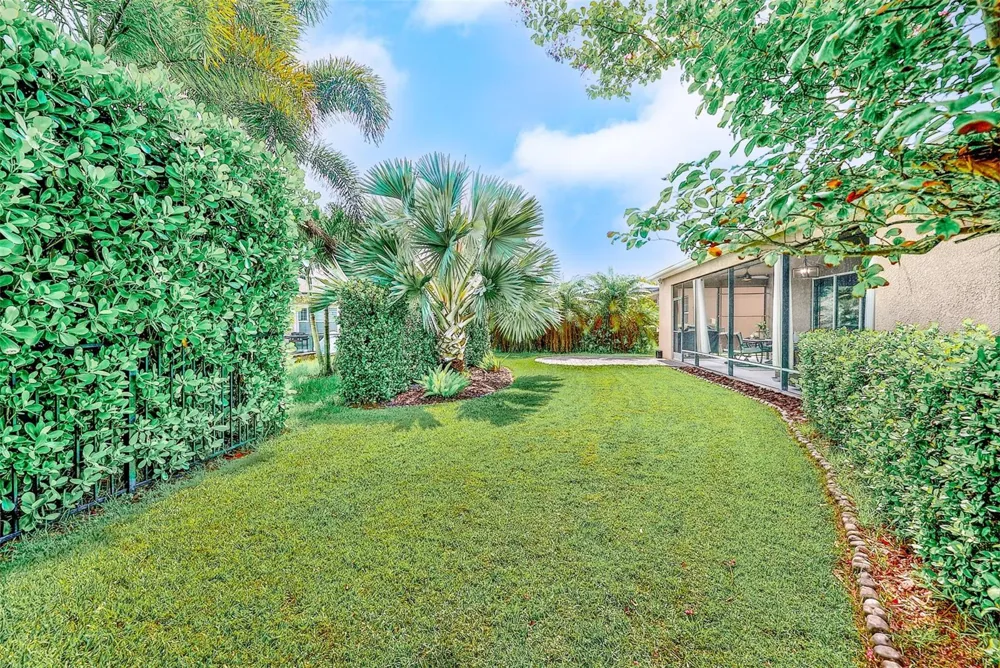 6916 NEOPOLITAN COURT Apollo Beach, FL 33572