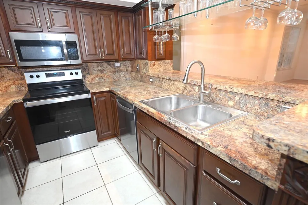 4178 CENTRAL SARASOTA PARKWAY #323 Sarasota, FL 34238
