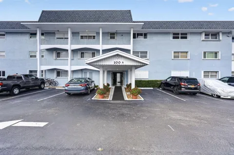 100 SHORE COURT #311