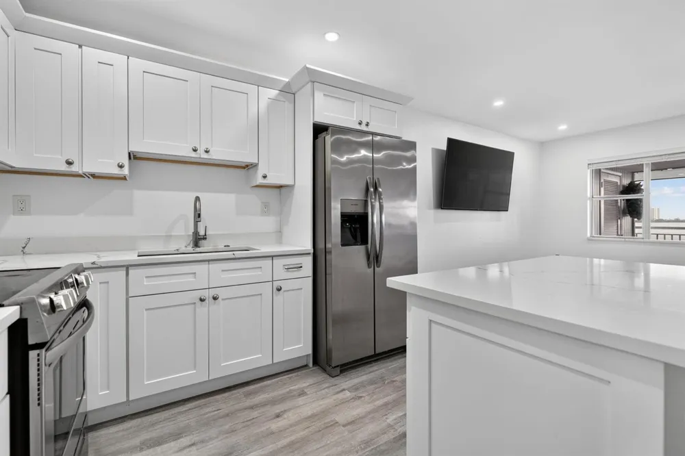 100 SHORE COURT #311 North Palm Beach, FL 33408