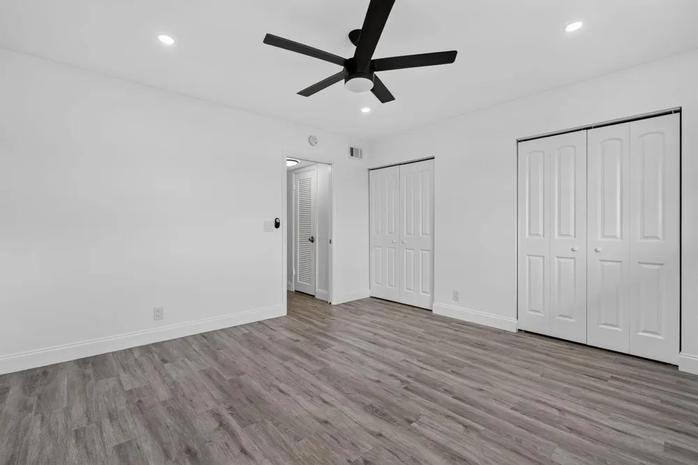 100 SHORE COURT #311 North Palm Beach, FL 33408