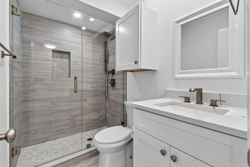 100 SHORE COURT #311 North Palm Beach, FL 33408