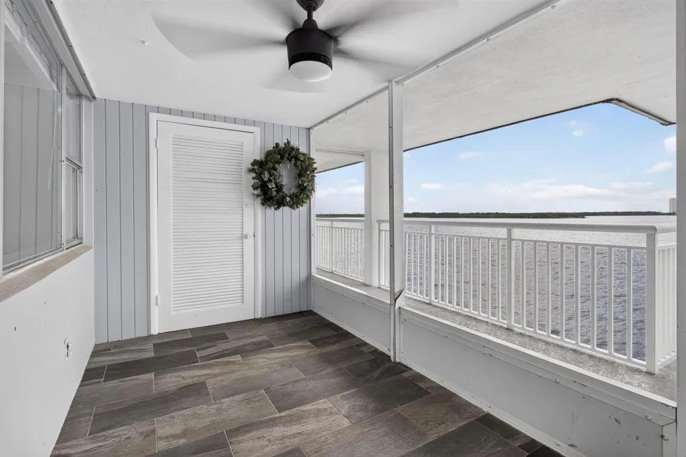 100 SHORE COURT #311 North Palm Beach, FL 33408