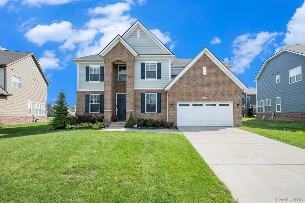 53213 Bay Laurel Lane Lyon Charter Township, MI 48178