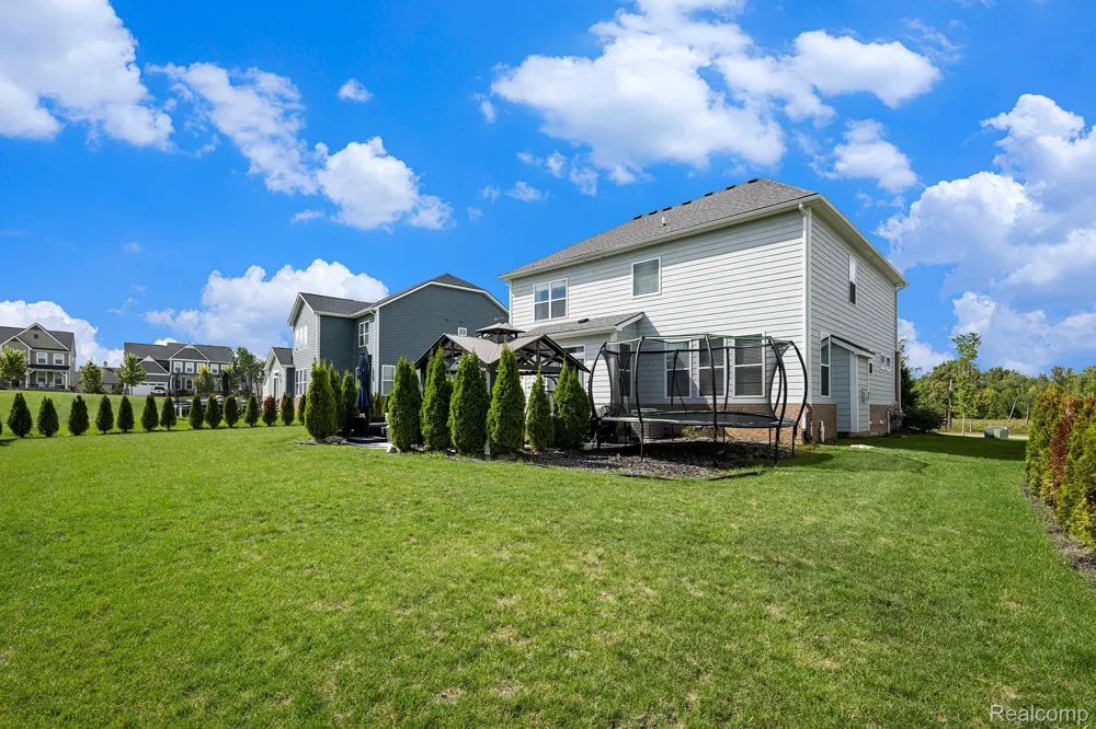 53213 Bay Laurel Lane Lyon Charter Township, MI 48178