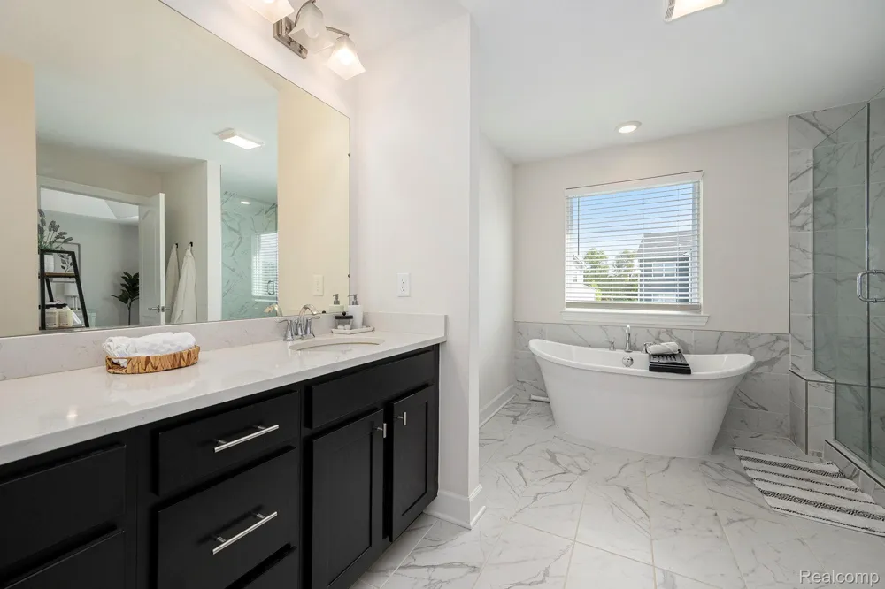 53213 Bay Laurel Lane Lyon Charter Township, MI 48178