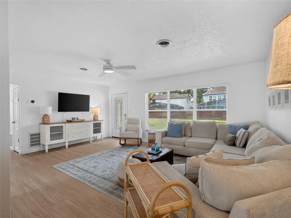 1146 DONALD AVENUE Altamonte Springs, FL 32714