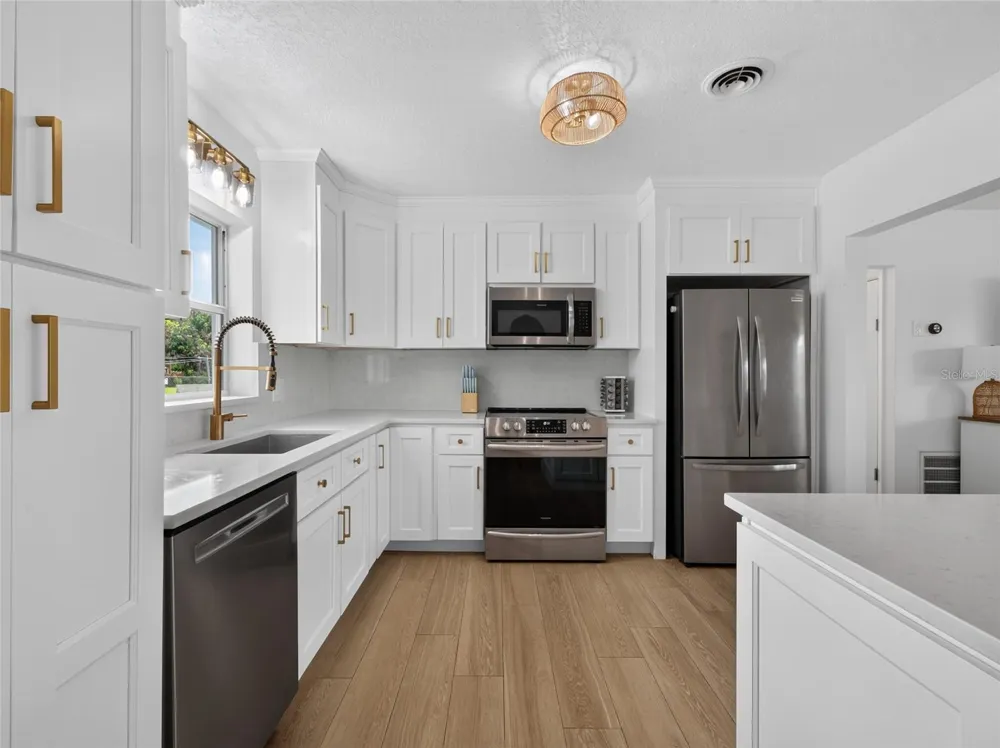 1146 DONALD AVENUE Altamonte Springs, FL 32714
