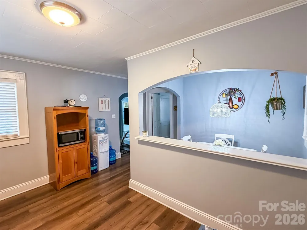 29 10th Street SE Hickory, NC 28602