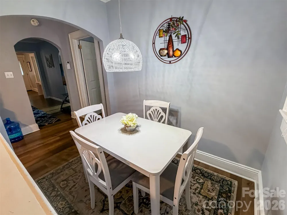 29 10th Street SE Hickory, NC 28602