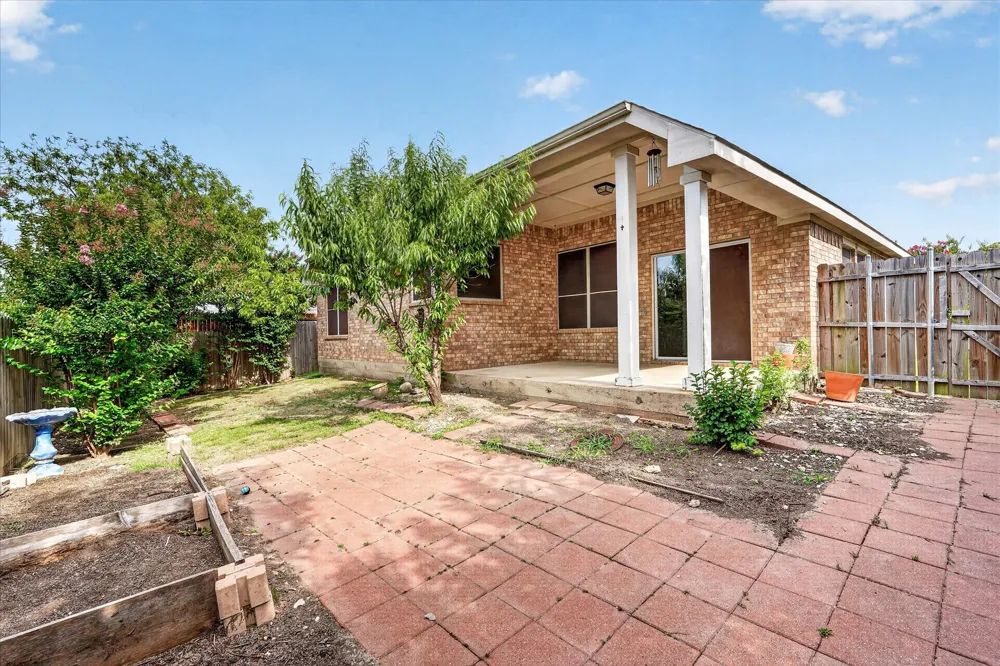 419 Red Sage Lane Duncanville, TX 75137