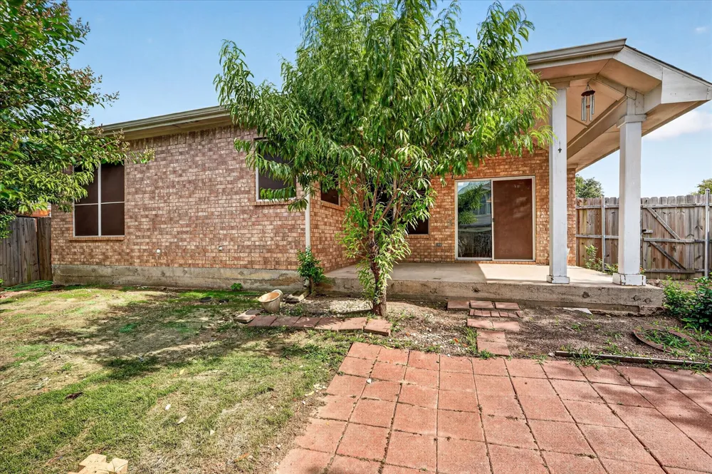 419 Red Sage Lane Duncanville, TX 75137