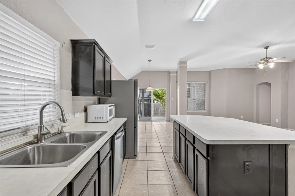 419 Red Sage Lane Duncanville, TX 75137