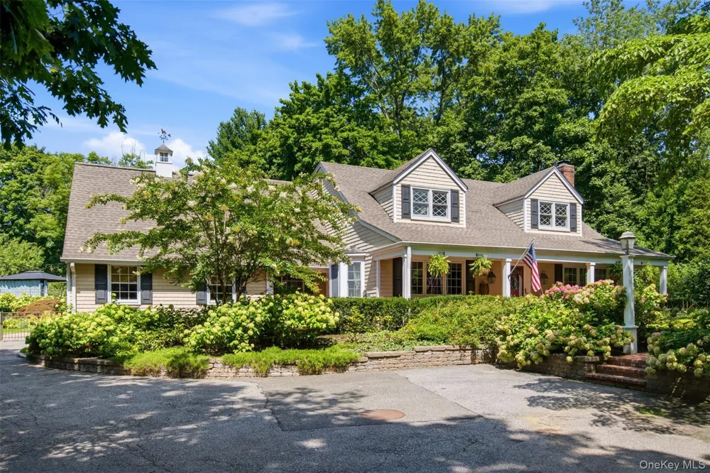 7 Private Road Huntington, NY 11743