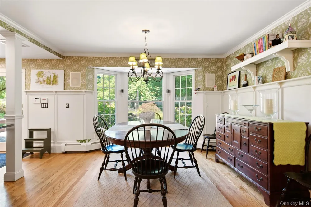 7 Private Road Huntington, NY 11743