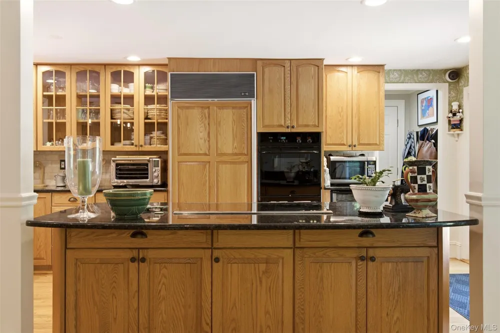 7 Private Road Huntington, NY 11743