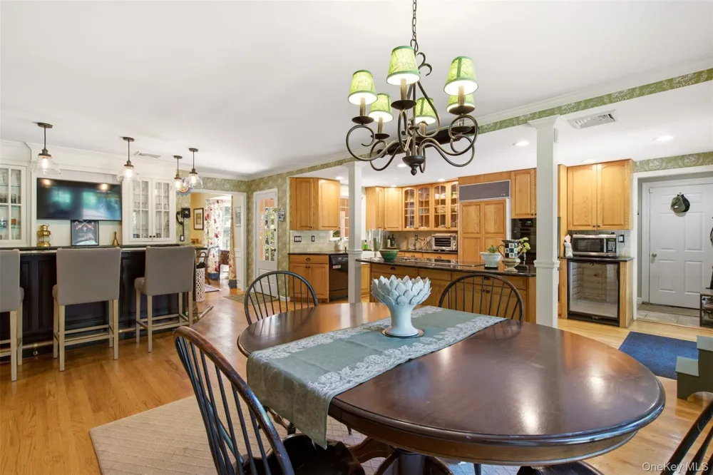 7 Private Road Huntington, NY 11743