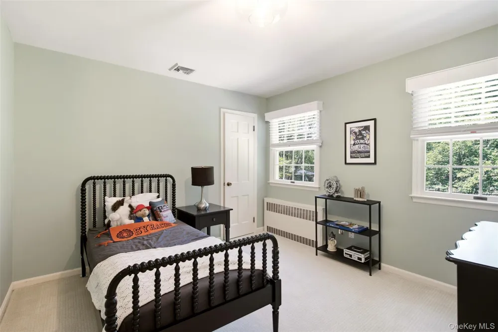 7 Private Road Huntington, NY 11743