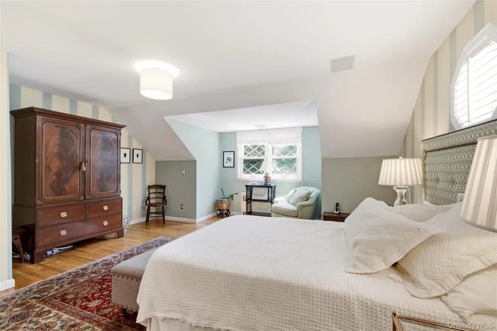 7 Private Road Huntington, NY 11743