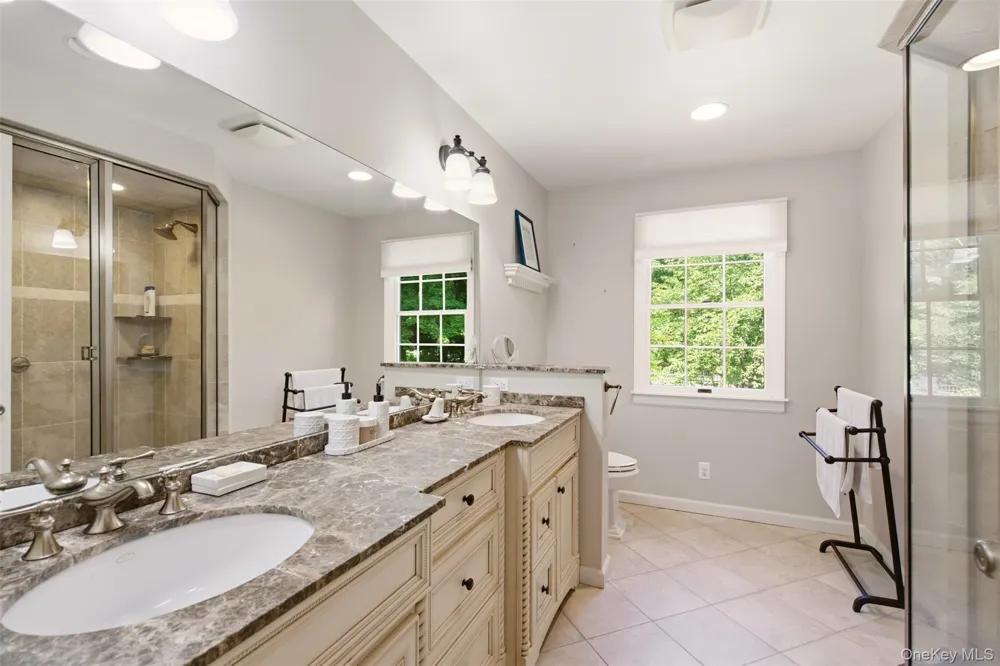7 Private Road Huntington, NY 11743